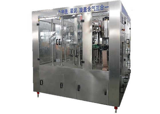 Chine Machine de remplissage de bouteilles en plastique de mise en bouteilles d'équipement de la boisson SUS304 carbonatée petite fournisseur