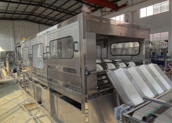 Chine Acier inoxydable machine de remplissage de bouteilles de l'eau de 5 gallons avec l'écran tactile de PLC fournisseur
