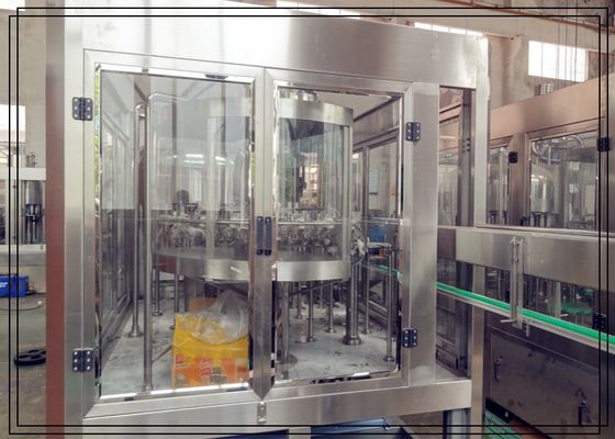 Chine Machine de remplissage liquide à grande vitesse de Monoblock, machine d'embouteillage de l'eau minérale fournisseur