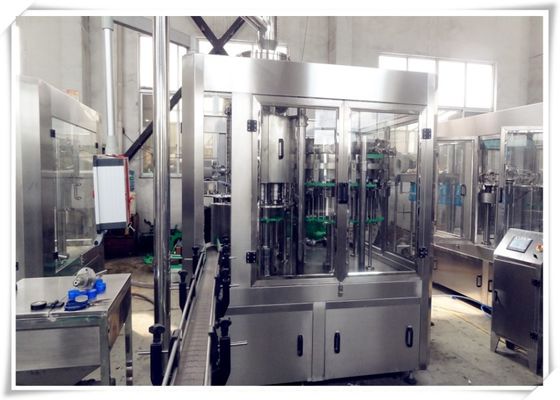 Chine machine de remplissage liquide de boisson de la fiole 8000BPH, machine de remplissage carbonatée de boissons fournisseur