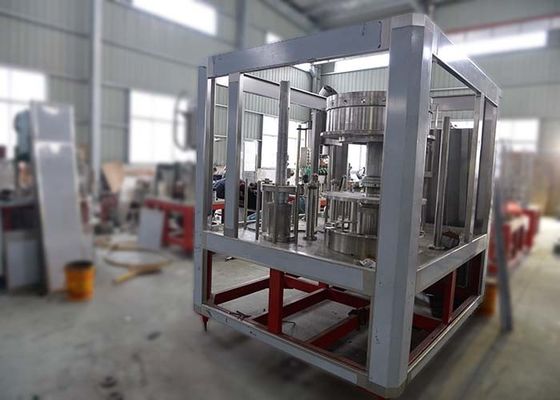 Haute machine de remplissage de bouteilles précise de l'eau minérale, machine d'embouteillage de boissons automatiques de gaz fournisseur